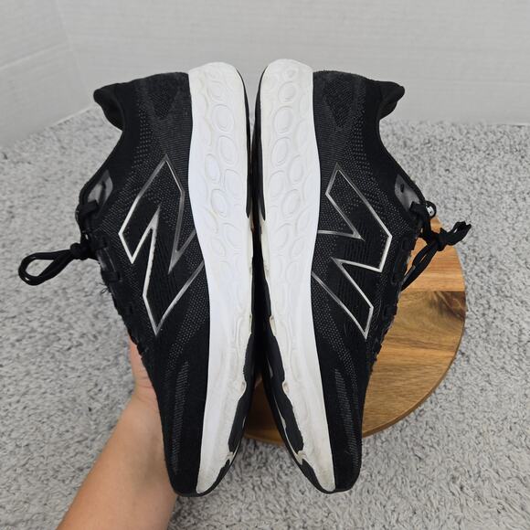 New Balance Mens 12D Fresh Foam 680v8 Black White Gym Daily Road Running Shoe - Picture 7 of 12